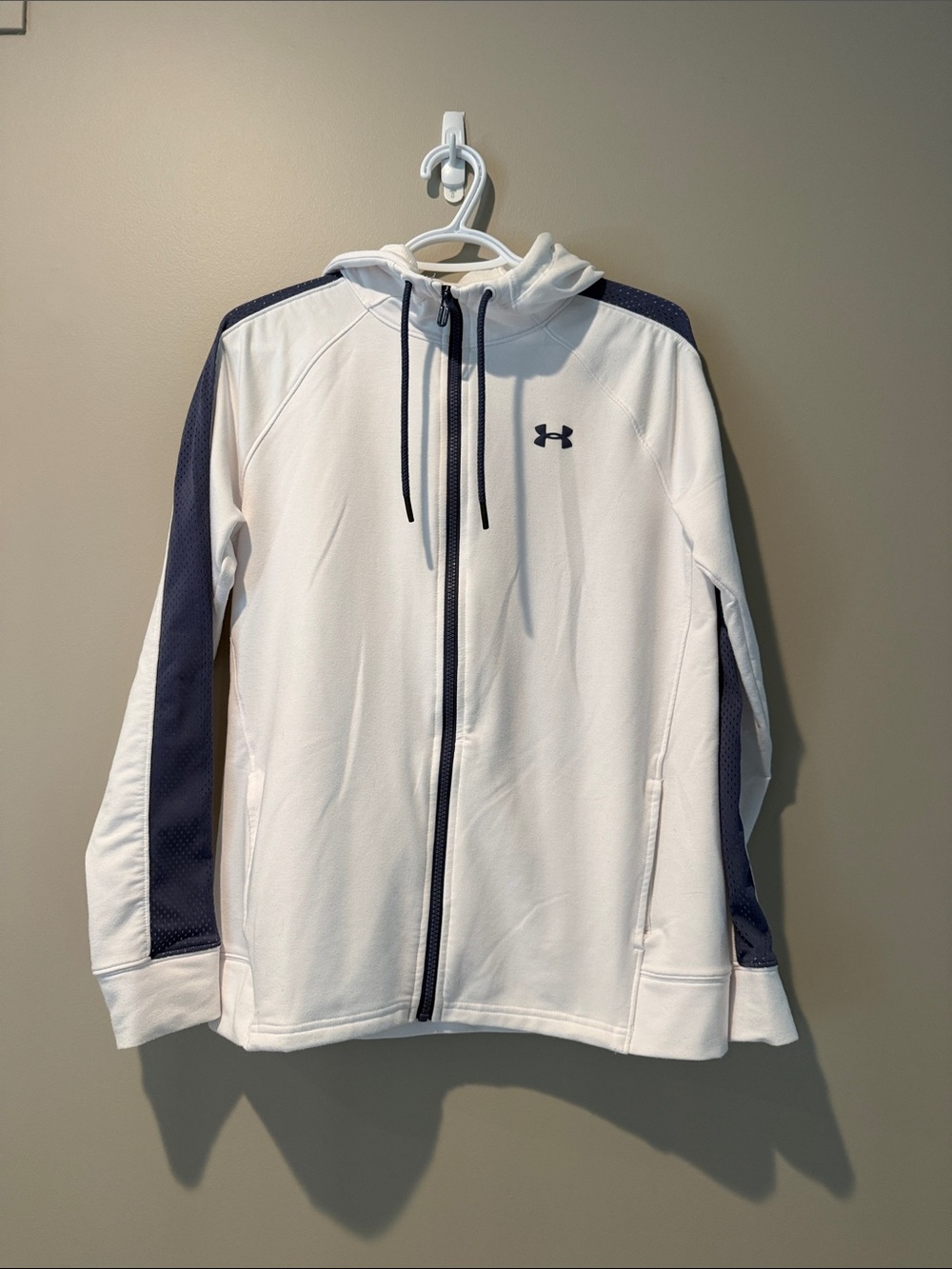 Under Armour Women’s White Zip-Up Hooded Jacket with blue mesh panels
